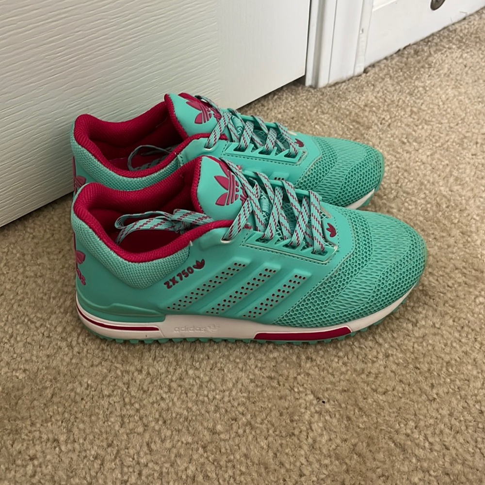 Super cute Adidas!